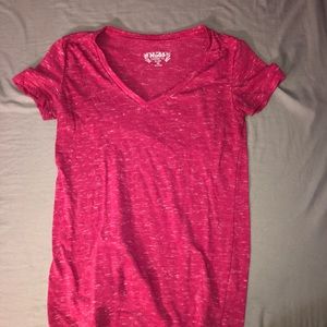 pink t-shirt